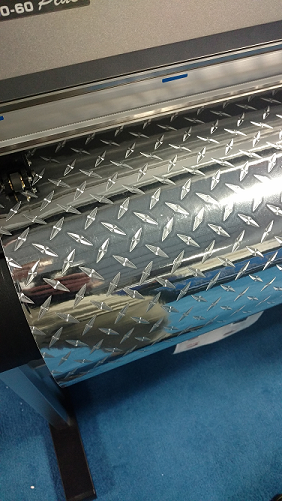 Diamond Plate Outdoor Durable 24"